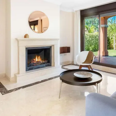 Sanders Azata Golf Villas *